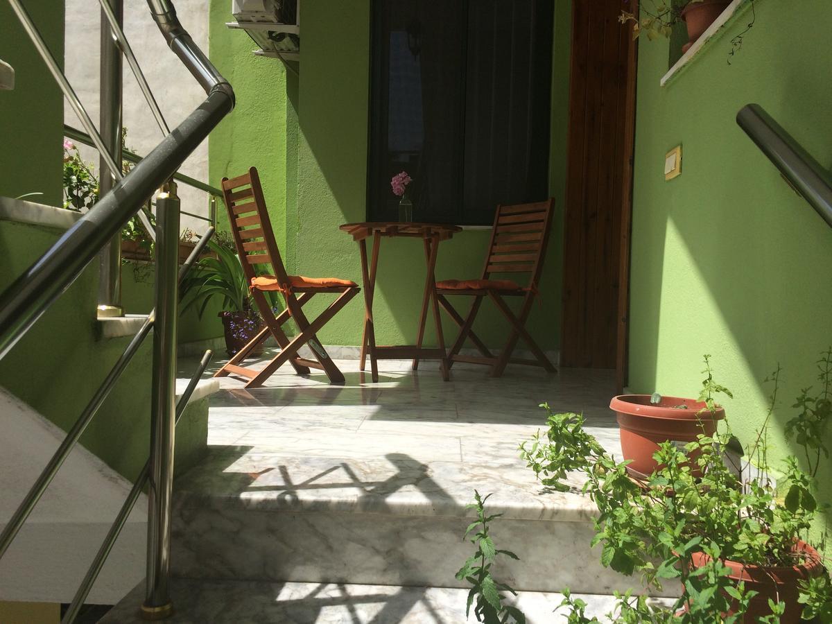 Bed and Breakfast Friends House Tirana Exterior foto